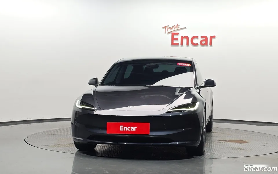 Tesla Model 3 AWD 2025 — thumbnail 3