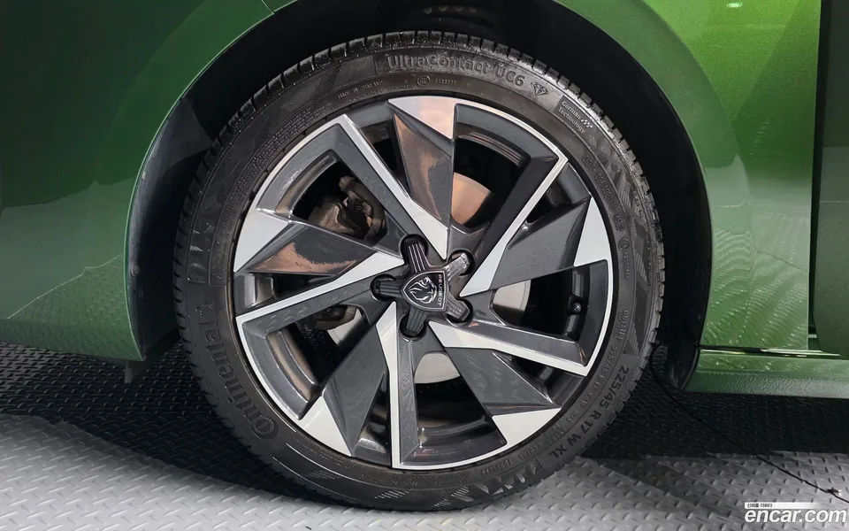 Peugeot 308 1.5 BlueHDi 2023 — thumbnail 2