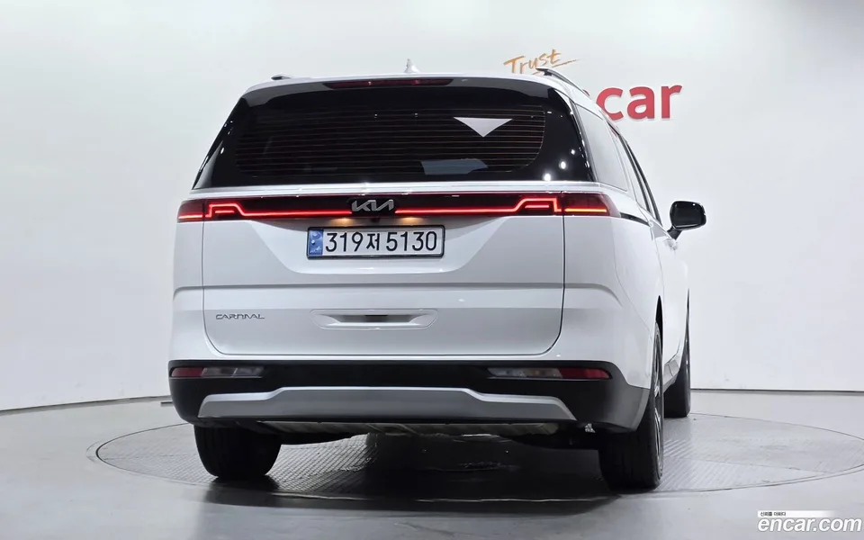 Kia Carnival 9 2022 — thumbnail 4