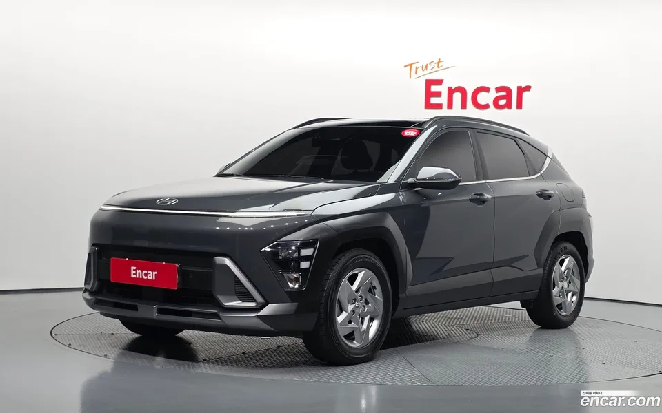 Hyundai Kona Hybrid 2023 — photo 1, buy with delivery to Moscow