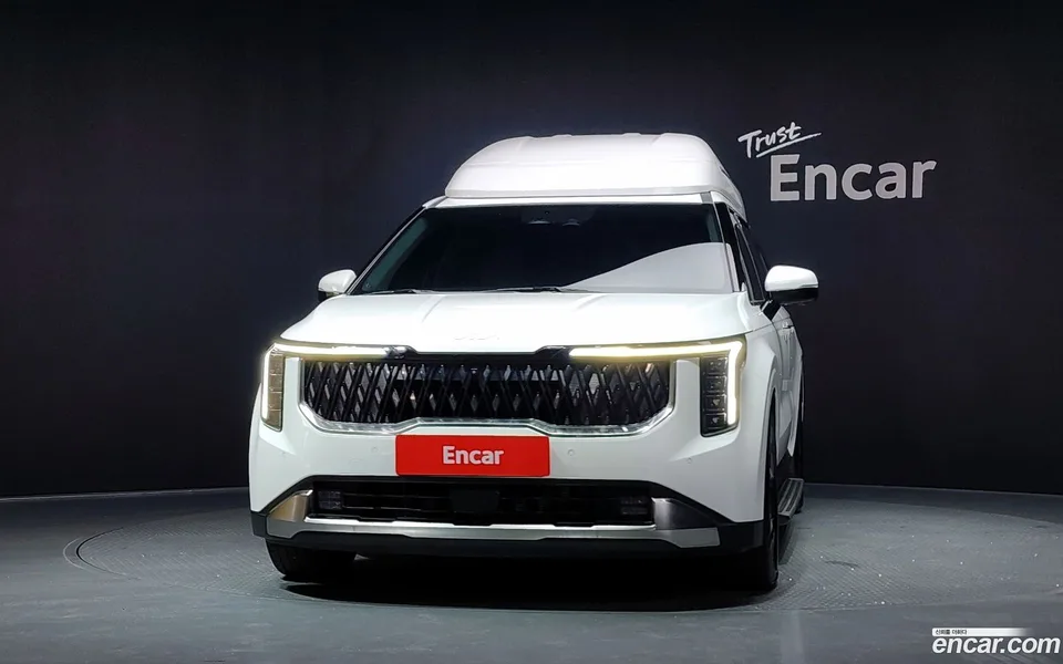 Kia Carnival 7 2024 — thumbnail 3