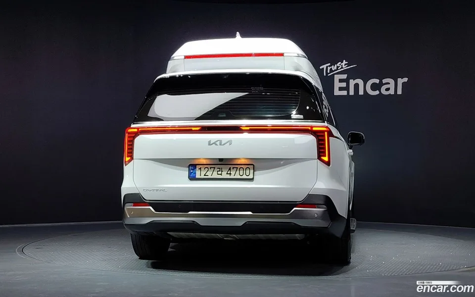 Kia Carnival 7 2024 — thumbnail 4