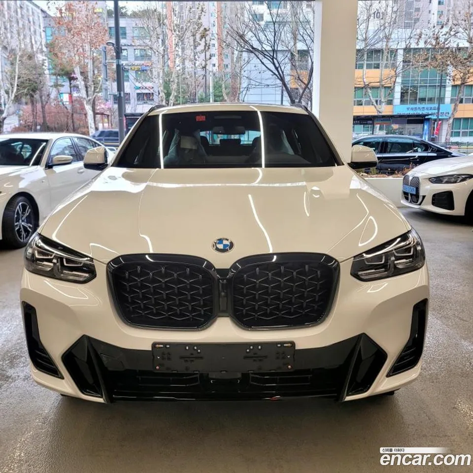 BMW X4 xDrive20i M 2025 — photo 1, buy with delivery to Moscow