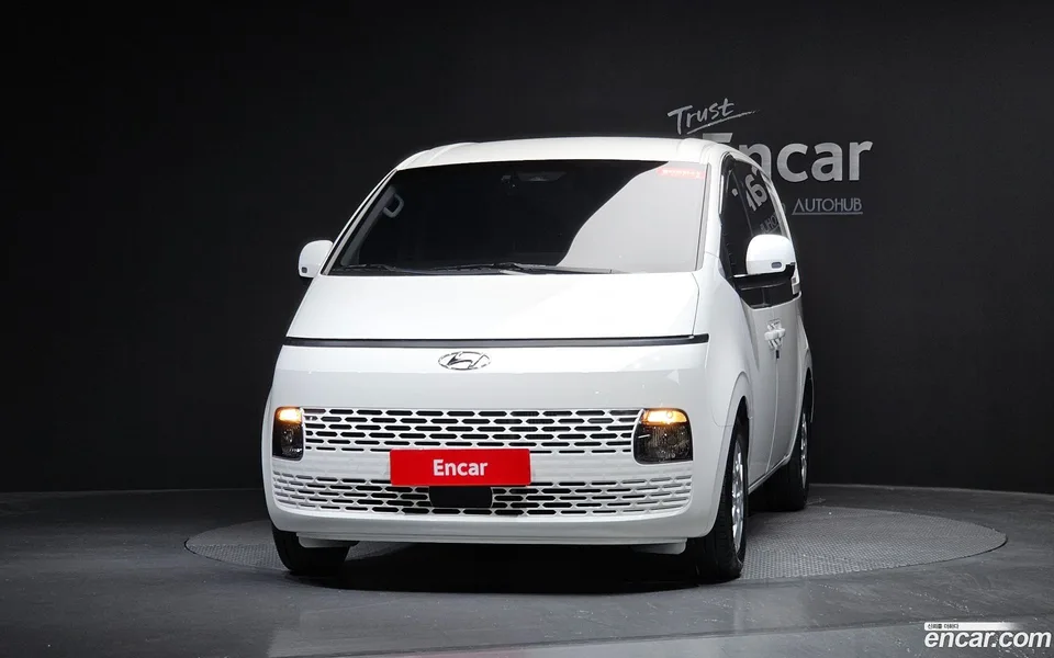 Hyundai Staria 5 2022 — thumbnail 3