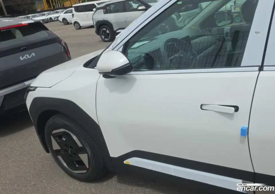 Kia EV3 2WD 2026 — thumbnail 5
