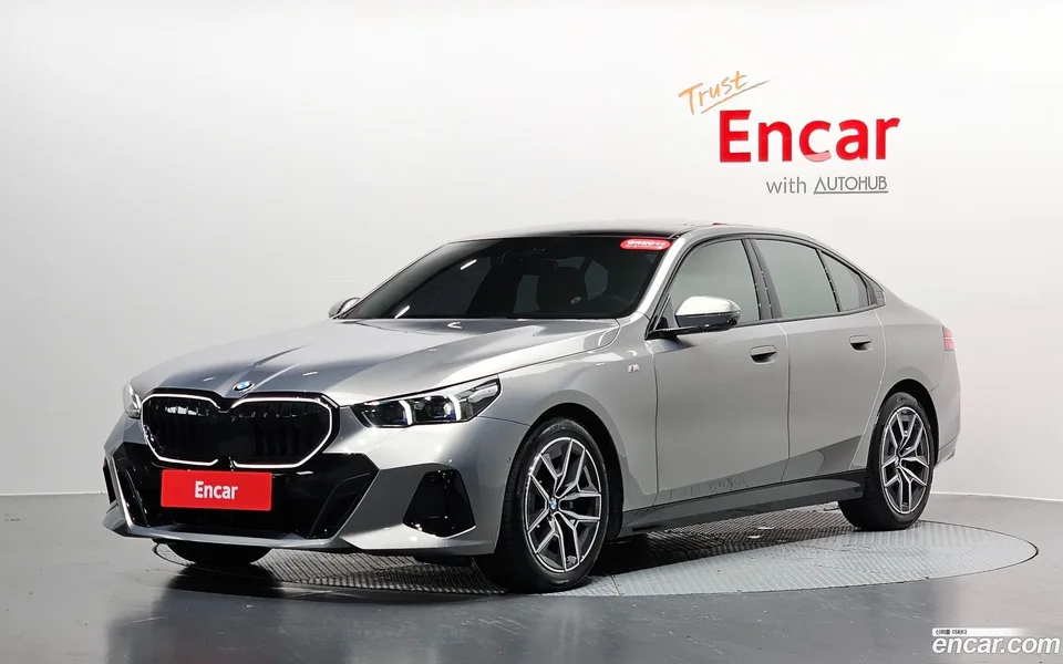 BMW 5 Series 520i M 2025 — photo 1, buy with delivery to Moscow