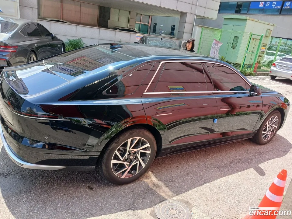Hyundai Grandeur Hybrid 2025 — thumbnail 4