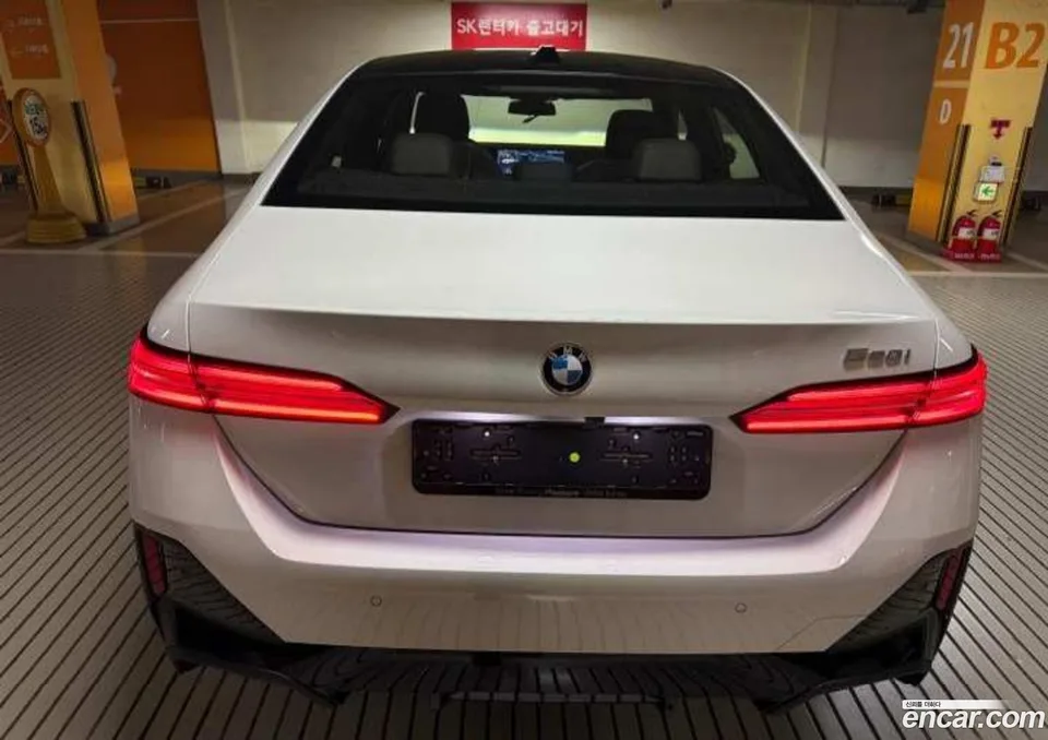 BMW 5 Series 520i M 2026 — thumbnail 3