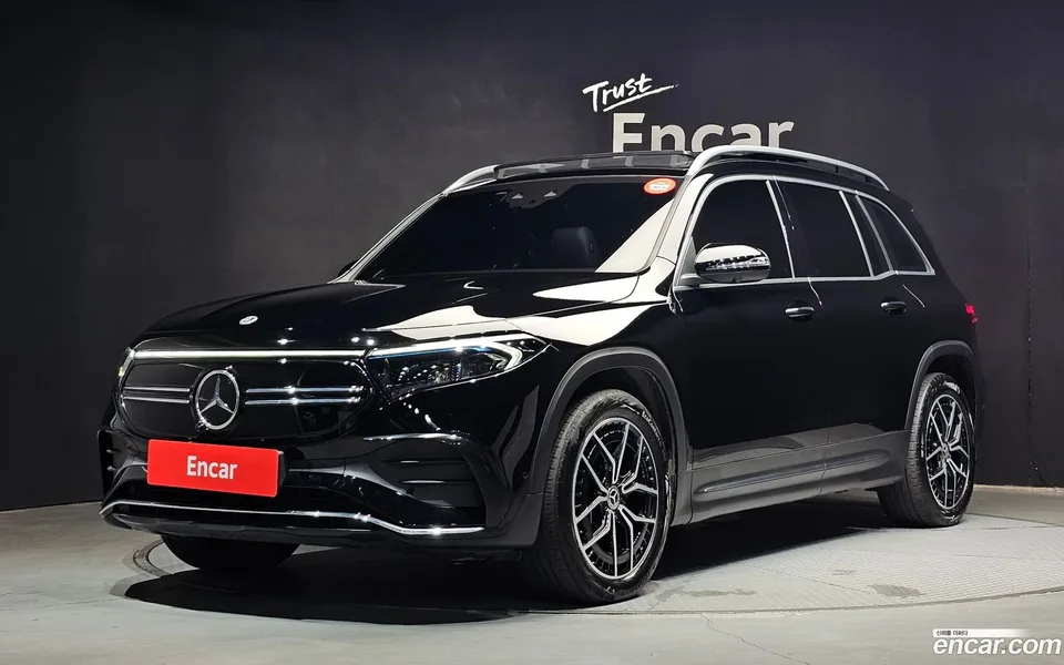 Mercedes-Benz EQB EQB300 4MATIC AMG 2023 — photo 1, buy with delivery to Moscow