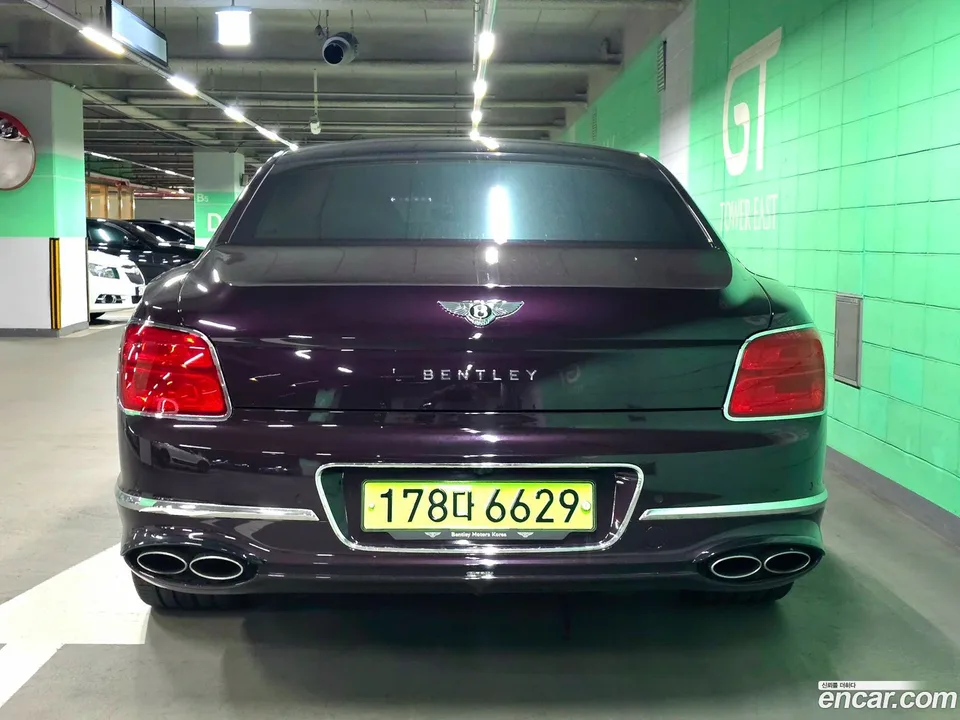 Bentley Flying Spur 4.0 2024 — миниатюра 2