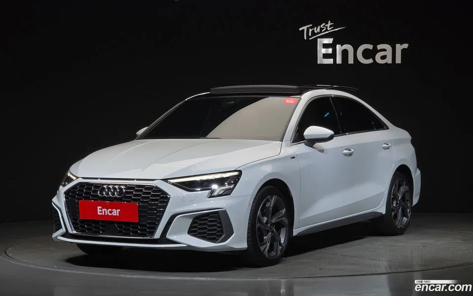 Audi A3 (8Y) 40 TFSI 2022 — photo 1, buy with delivery to Moscow