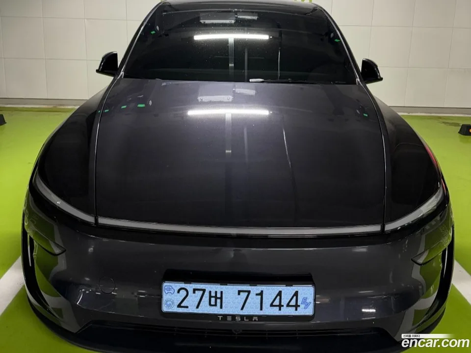 Tesla Model Y RWD 2026 — photo 1, buy with delivery to Moscow