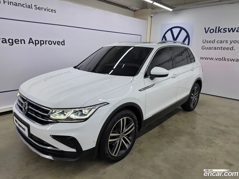 Volkswagen Tiguan 2.0 TDI 2022 — photo 1, buy with delivery to Moscow