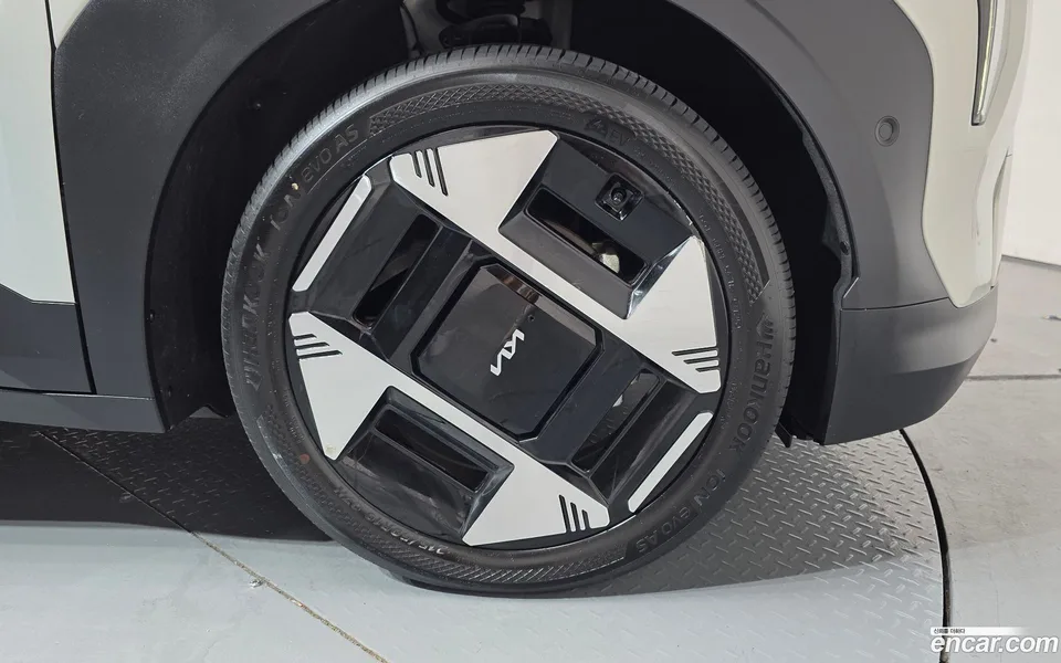 Kia EV3 2WD 2025 — thumbnail 2