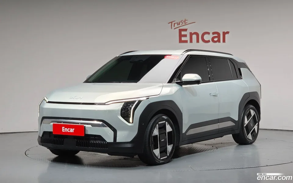 Kia EV3 2WD 2025 — photo 1, buy with delivery to Moscow