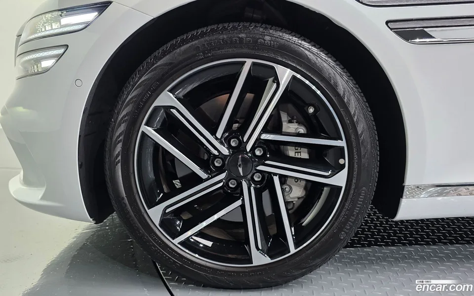 Genesis G80 2.5 AWD 2024 — thumbnail 2