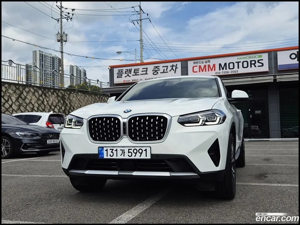 BMW X4 xDrive20i xLine 2025 — thumbnail 3