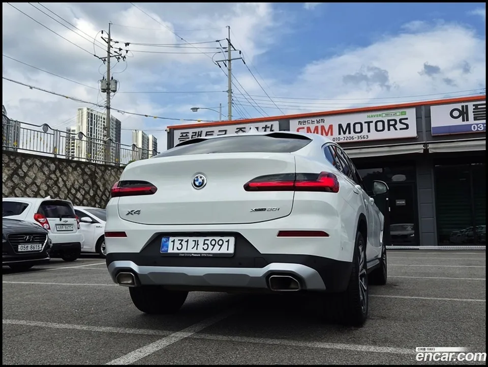BMW X4 xDrive20i xLine 2025 — thumbnail 4
