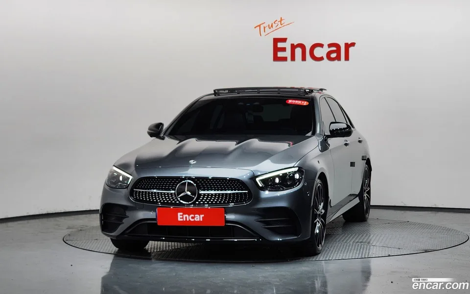 Mercedes-Benz E-Class E350 4MATIC AMG Line 2023 — thumbnail 3