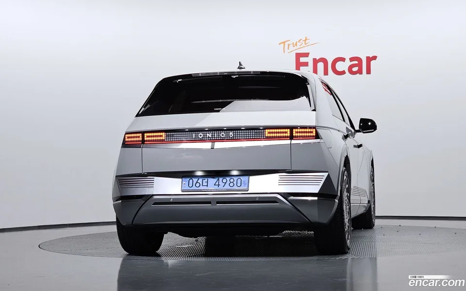 Hyundai Ioniq 5 2022 — thumbnail 4