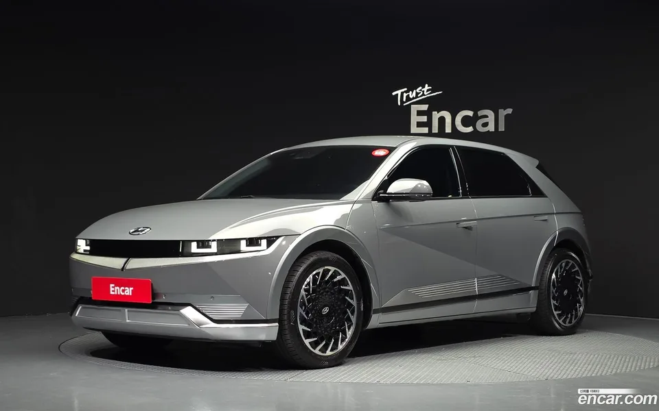 Hyundai Ioniq 5 AWD 2022 — photo 1, buy with delivery to Moscow