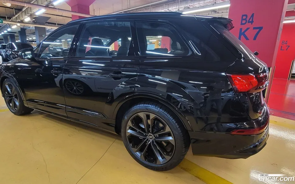 Audi Q7 (4M) 50 TDI 2026 — photo 1, buy with delivery to Moscow