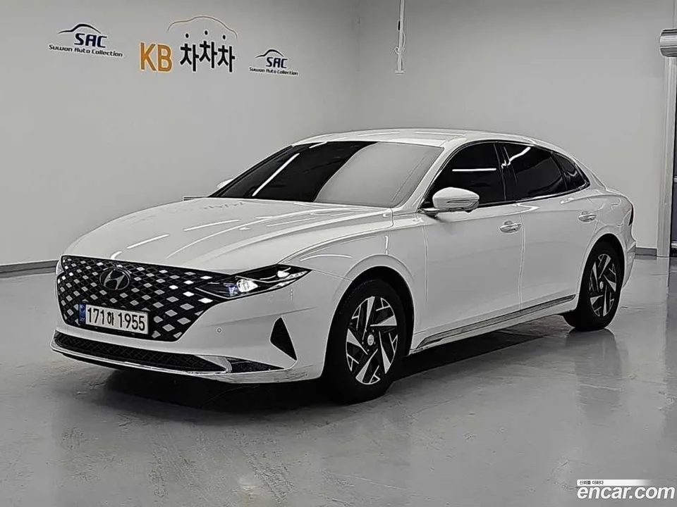 Hyundai Grandeur IG Hybrid 2022 — photo 1, buy with delivery to Moscow