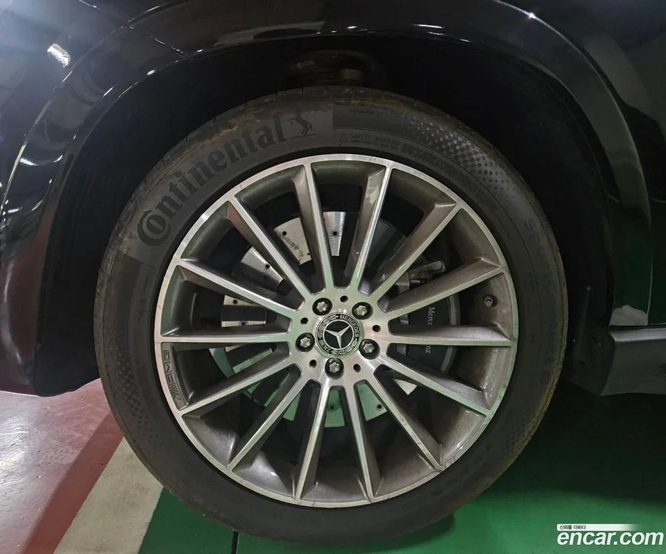 Mercedes-Benz GLE-Class GLE450 4MATIC AMG Line 2023 — миниатюра 2