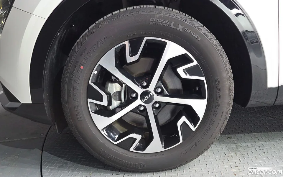 Kia Sportage Hybrid 2WD 2024 — thumbnail 2