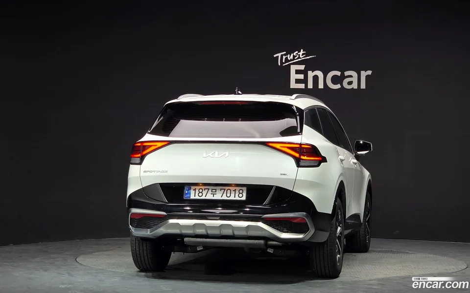 Kia Sportage Hybrid 2WD 2024 — thumbnail 4
