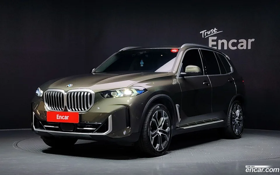 BMW X5 xDrive 40i xLine 2025 — photo 1, buy with delivery to Moscow