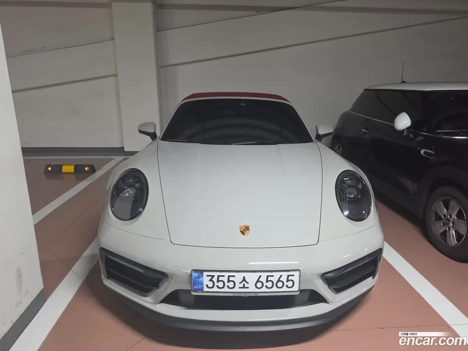 Porsche 911 (992) 4 GTS 2022 — миниатюра 3