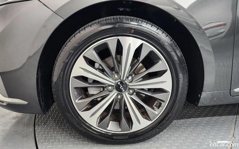 Kia K8 Hybrid 2022 — thumbnail 2