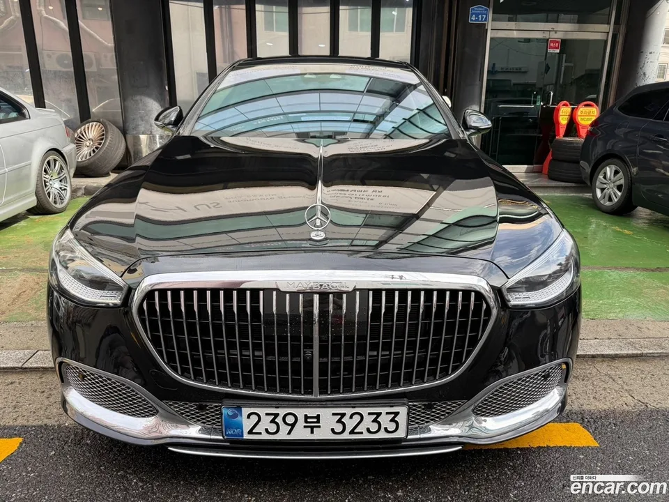 Mercedes-Benz S-Class S580 4MATIC 2025 — thumbnail 3