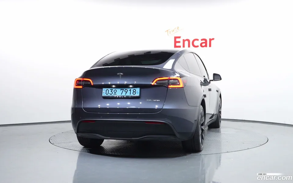 Tesla Model Y AWD 2022 — thumbnail 4