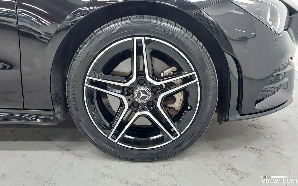 Mercedes-Benz CLA-Class CLA250 4MATIC 2023 — thumbnail 2