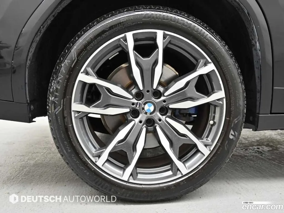 BMW X4 xDrive20i M 2024 — thumbnail 2