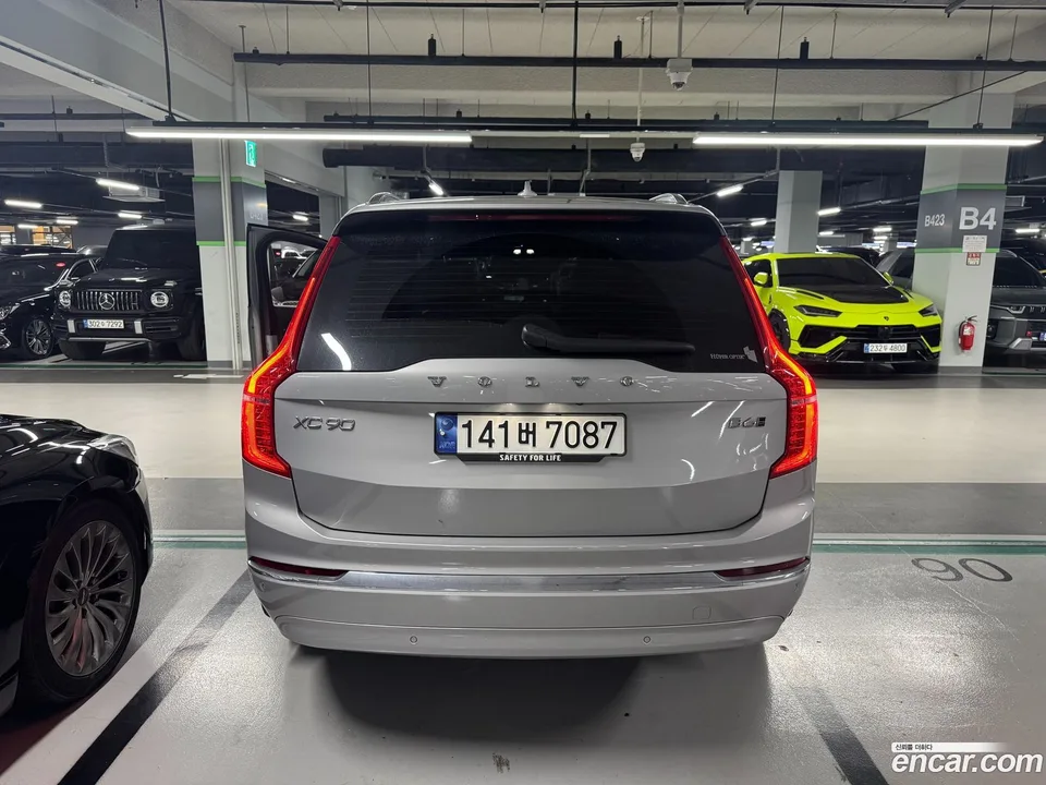 Volvo XC90 B6 2023 — thumbnail 3