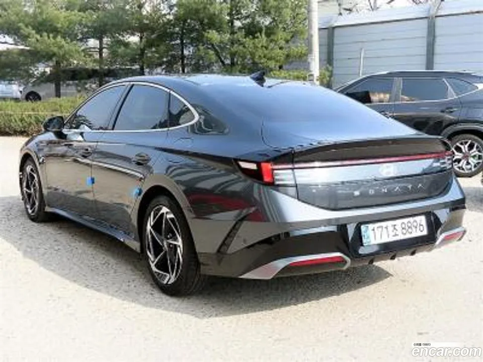 Hyundai Sonata The Edge Hybrid 2023 — thumbnail 3