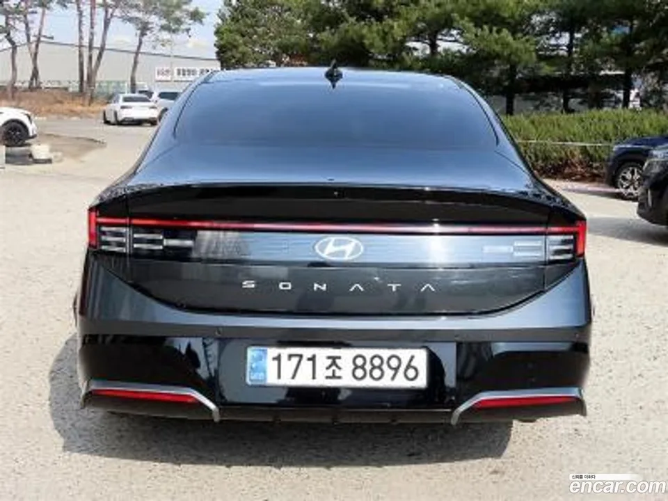 Hyundai Sonata The Edge Hybrid 2023 — thumbnail 4