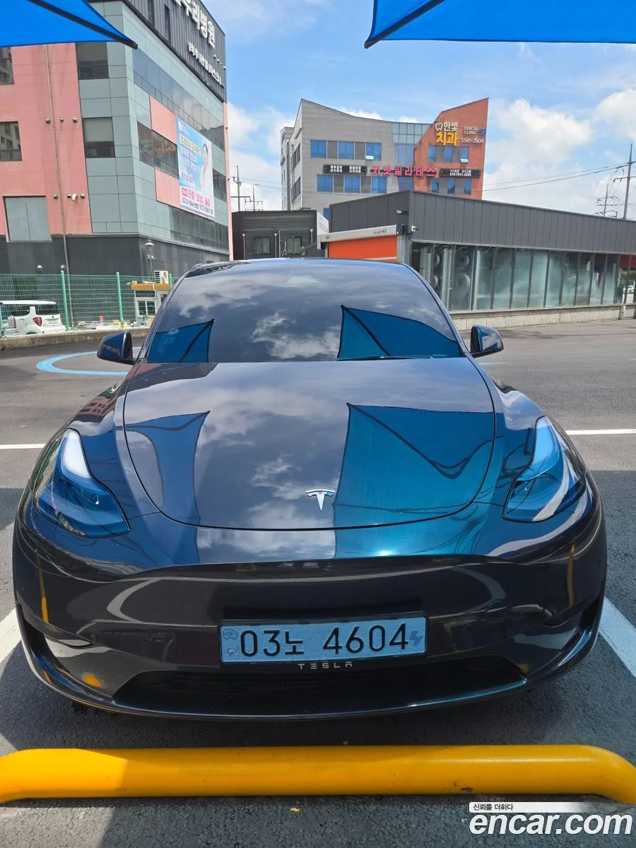 Tesla Model Y RWD 2025 — photo 1, buy with delivery to Moscow
