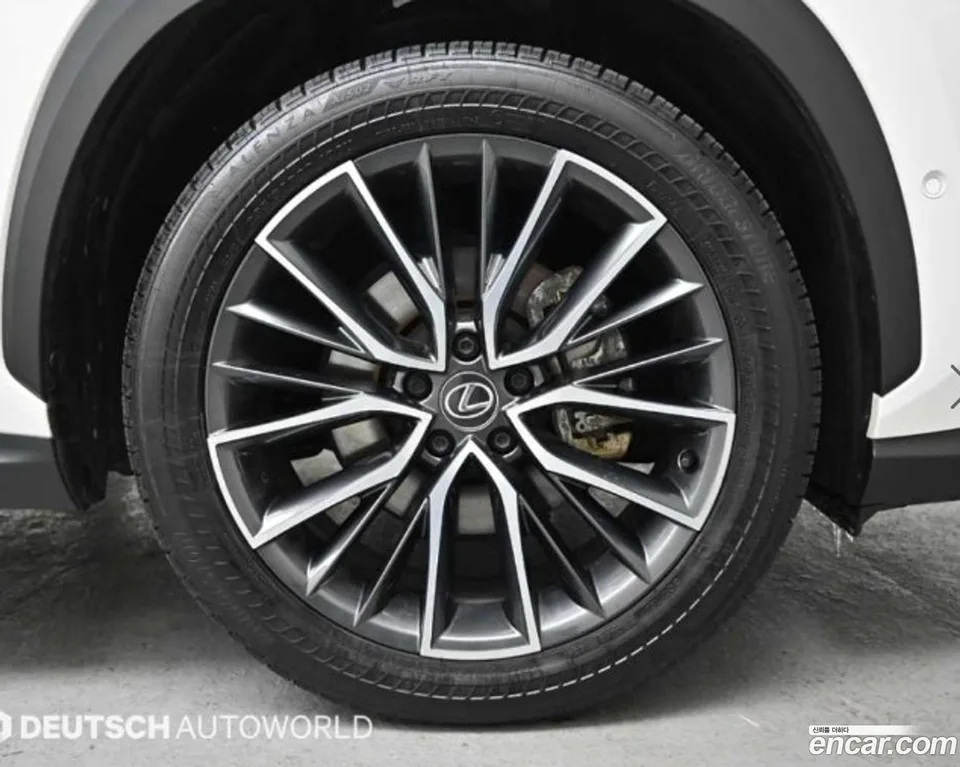 Lexus NX 350h 2024 — thumbnail 2