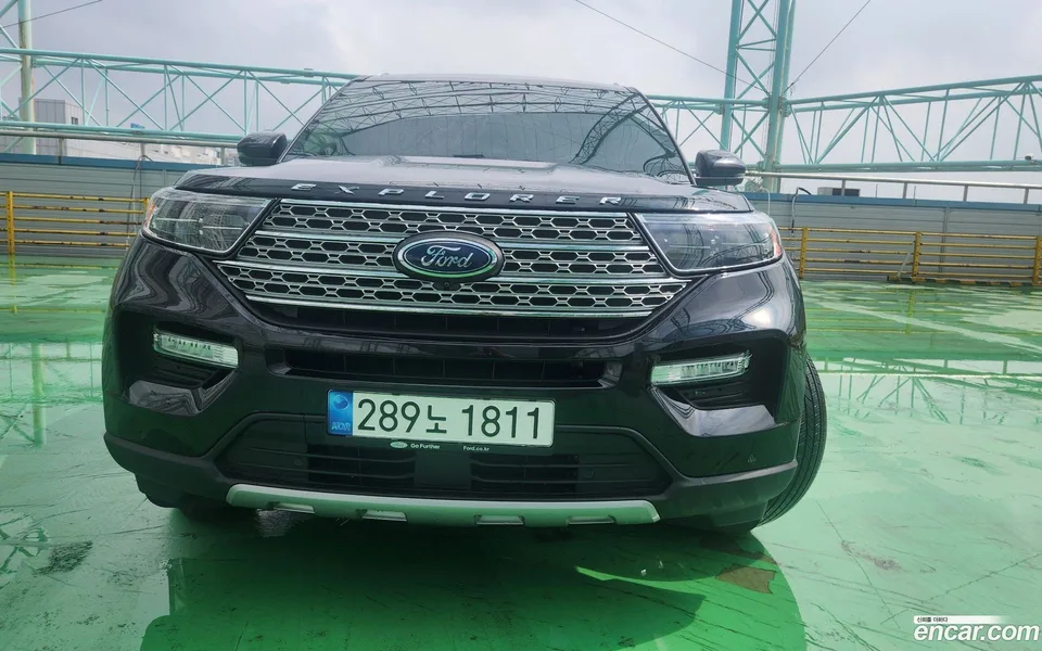 Ford Explorer 2.3 4WD 2022 — photo 1, buy with delivery to Moscow