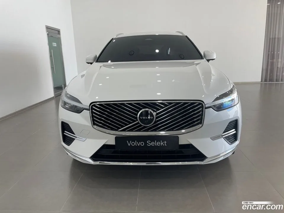 Volvo XC60 B5 2025 — thumbnail 3