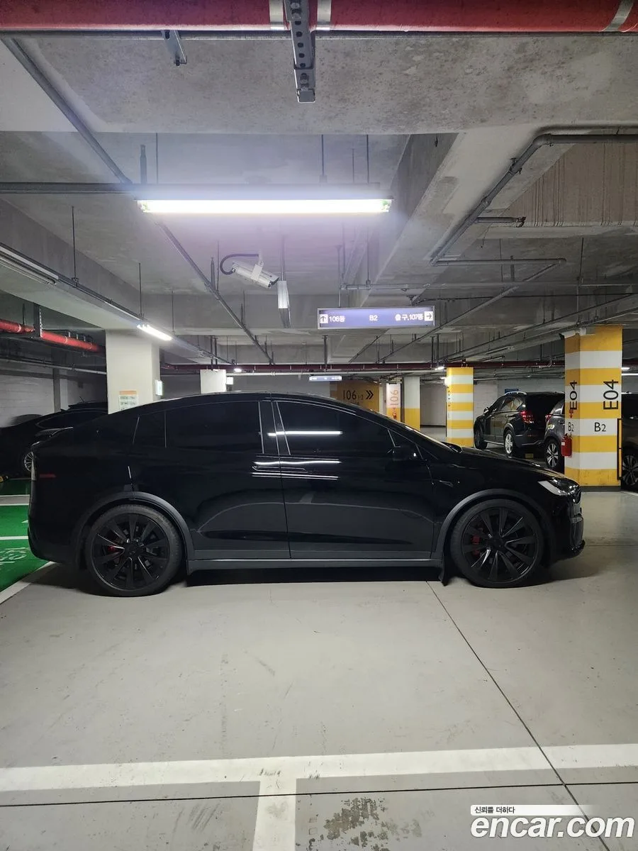 Tesla Model X AWD 2023 — миниатюра 3