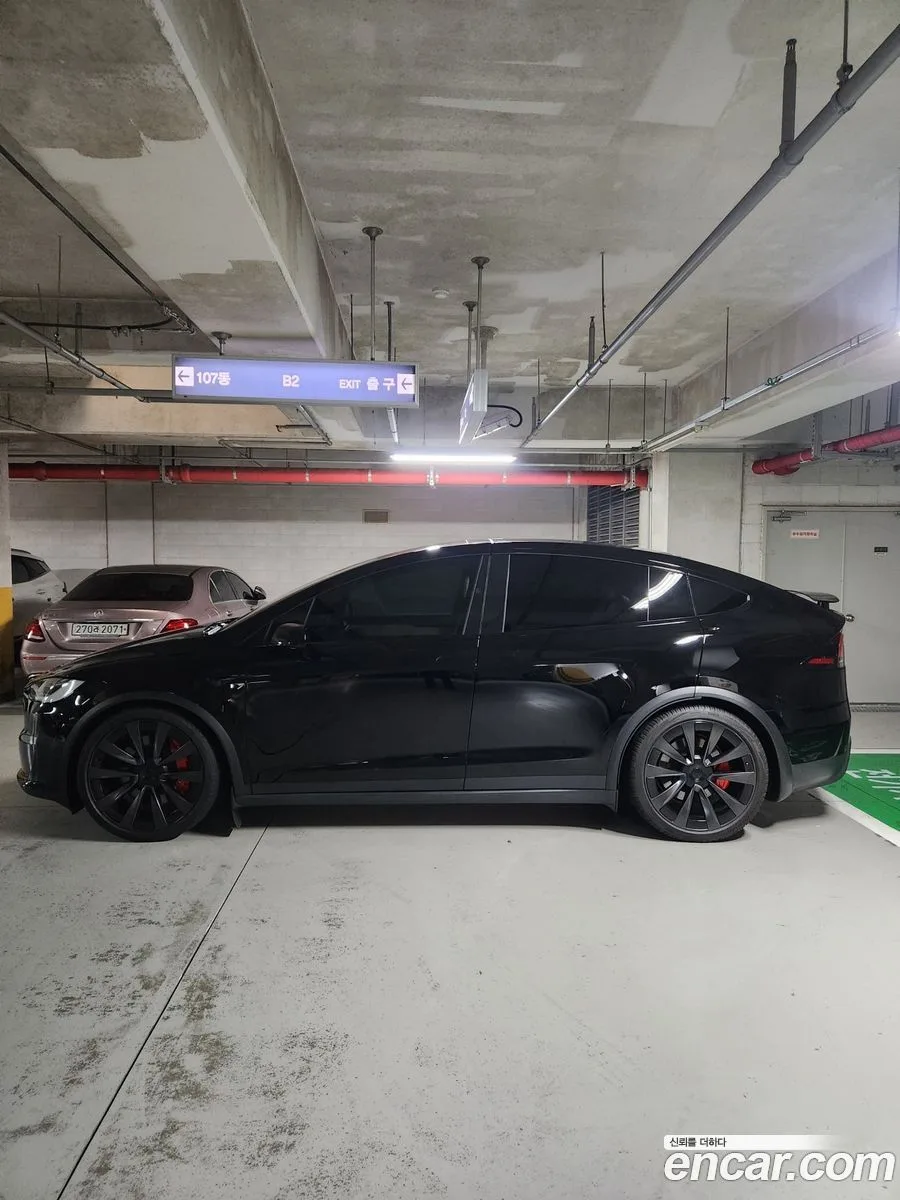 Tesla Model X AWD 2023 — миниатюра 4