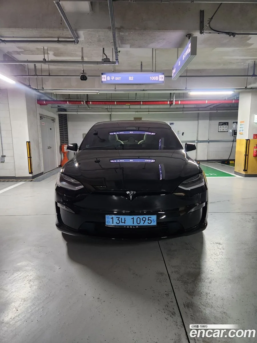 Tesla Model X AWD 2023 — фото 1, купить с доставкой в Москву