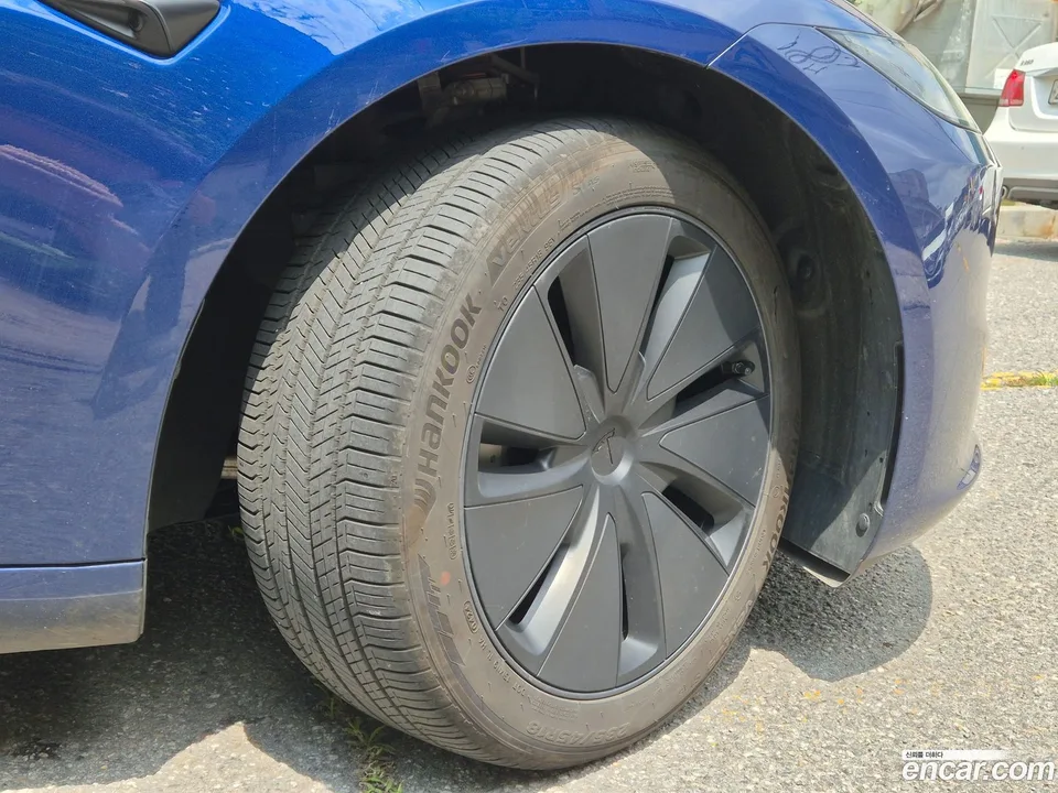 Tesla Model 3 RWD 2024 — thumbnail 2