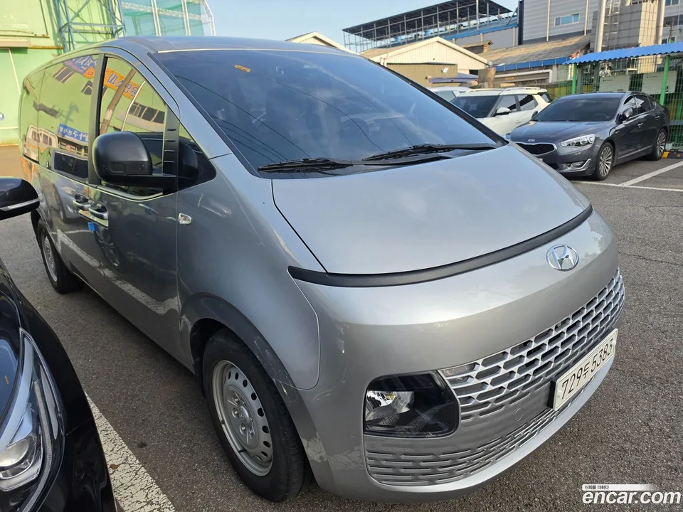 Hyundai Staria 11 2022 — thumbnail 4