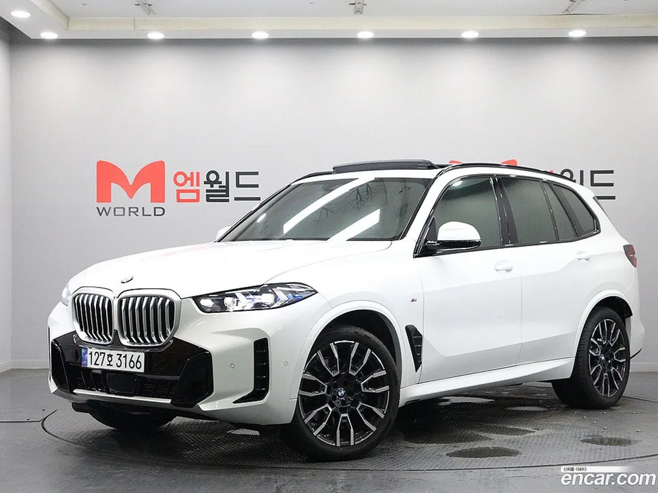 BMW X5 xDrive 30d M 2026 — photo 1, buy with delivery to Moscow